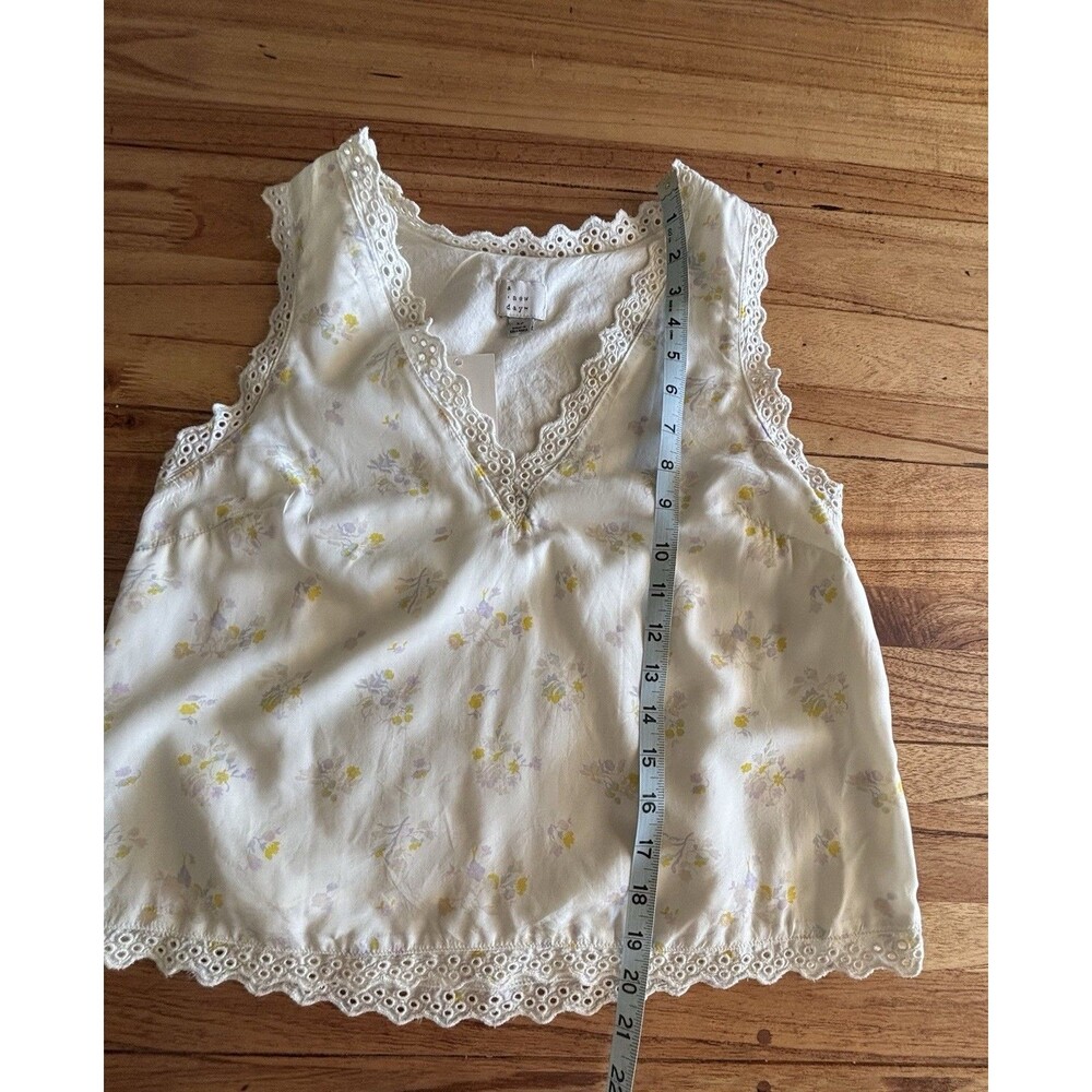 Women’s Printed Lace Trim V-Neck Tank Top A New Day XS - Picture 5 of 10